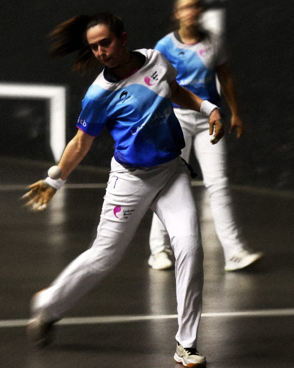 Emakume world cup post 01